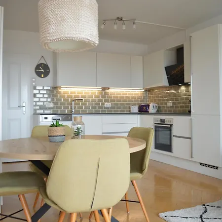 Zentrales Park-side - 2br - Free Parking - 2 Balkone * غراتس