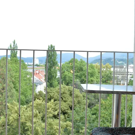 Zentral Und Ruhig Am Park - 2br - Gratis Parken - 2 Balkone Apartment *