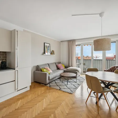 Zentrales Park-side - 2br - Free Parking - 2 Balkone شقة غراتس