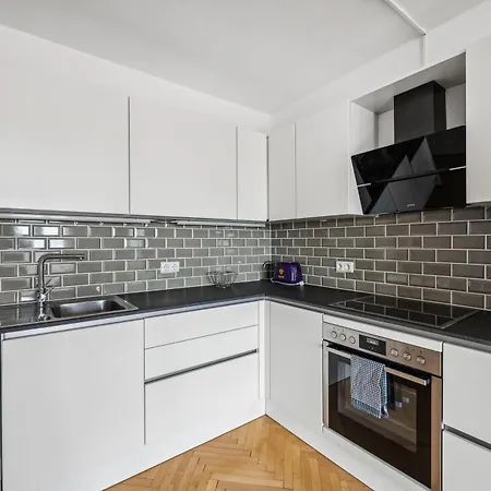 Zentrales Park-side - 2br - Free Parking - 2 Balkone غراتس