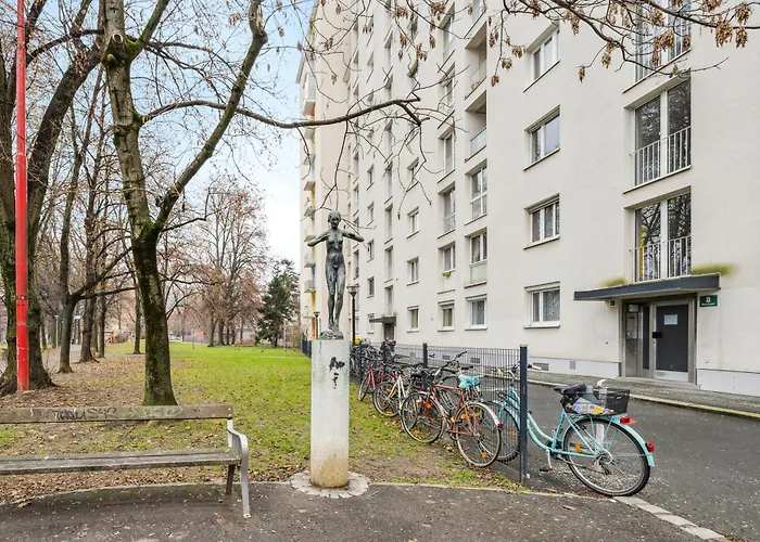 Zentrales Park-side - 2br - Free Parking - 2 Balkone Apartment Graz
